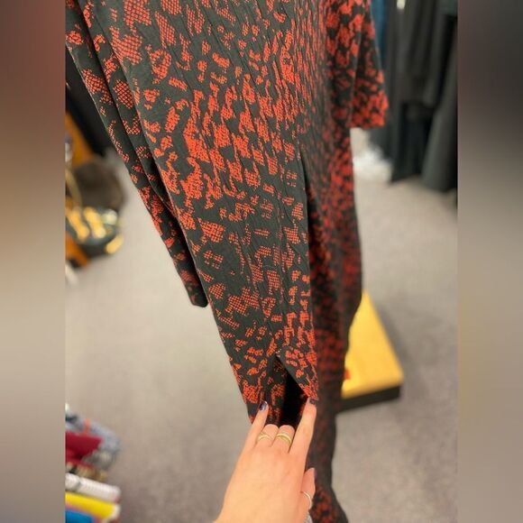 Renaur XLarge Black/Red Dress - Picture 5 of 5